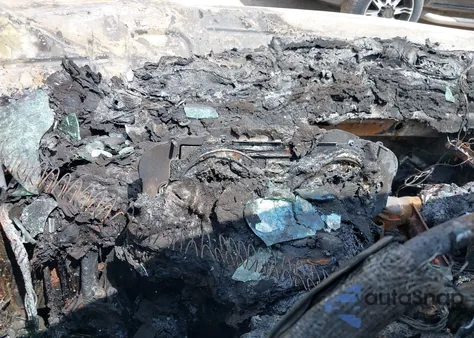 2017 Ford Explorer Platinum z USA, uszkodzony, nr VIN 1FM5K8HT7HGA09466